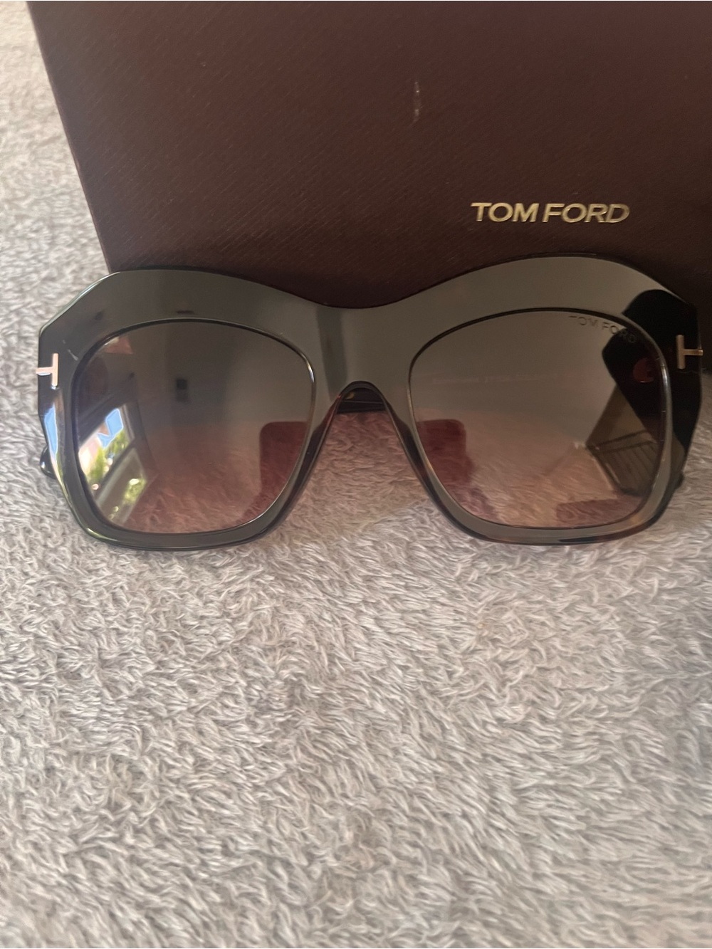Tom Ford “Emmanuelle”Women Tortoise frame Sunglasses with Gradient Brown Lenses